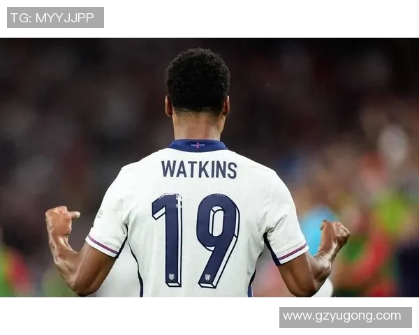 英格兰足球明星阿尼的职业生涯与成就全解析